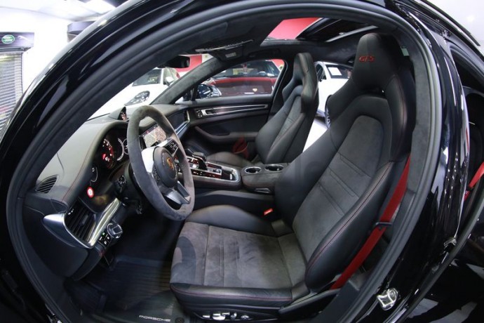 brand-new-2019-porsche-panamera-gts-gcc-specs-in-alcantara-and-sport-chrono-package-under-warranty-big-14