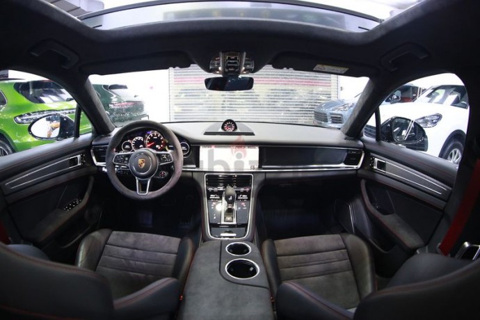 brand-new-2019-porsche-panamera-gts-gcc-specs-in-alcantara-and-sport-chrono-package-under-warranty-big-7
