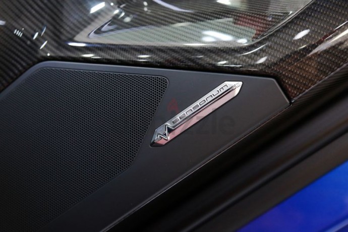 brand-new-2017-lamborghini-aventador-sv-lp750-4-v12-gcc-specs-big-8