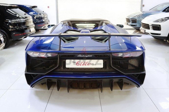 brand-new-2017-lamborghini-aventador-sv-lp750-4-v12-gcc-specs-big-4