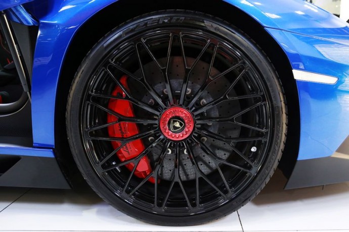 brand-new-2017-lamborghini-aventador-sv-lp750-4-v12-gcc-specs-big-0