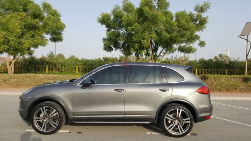 porsche-cayenne-s-2012-big-1