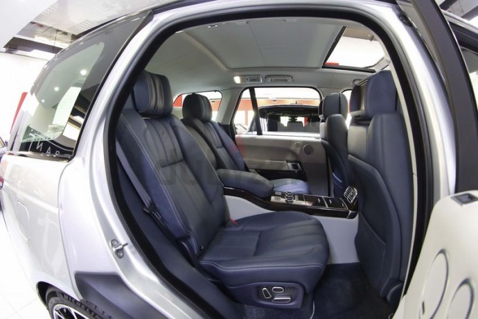 2015-vogue-autobiography-with-sva-front-grille-i-black-edition-i-rear-dvd-i-22-inch-rims-fsh-big-5