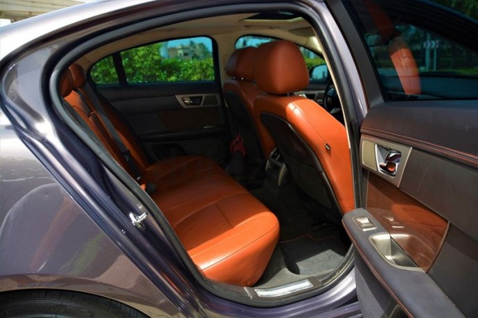 xf-v8-supercharged-10th-june-expat-owned-big-1