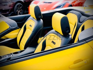 
                            
                            YELLOW EXTERIOR with YELLOW INTERIOR/CONVERTIBLE/V6/20’ ORIGINAL RIMS
                            
                        