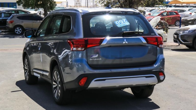 mitsubishi-outlander-24-automatic-4wd-5-year-warranty-at-72000-aed-big-9