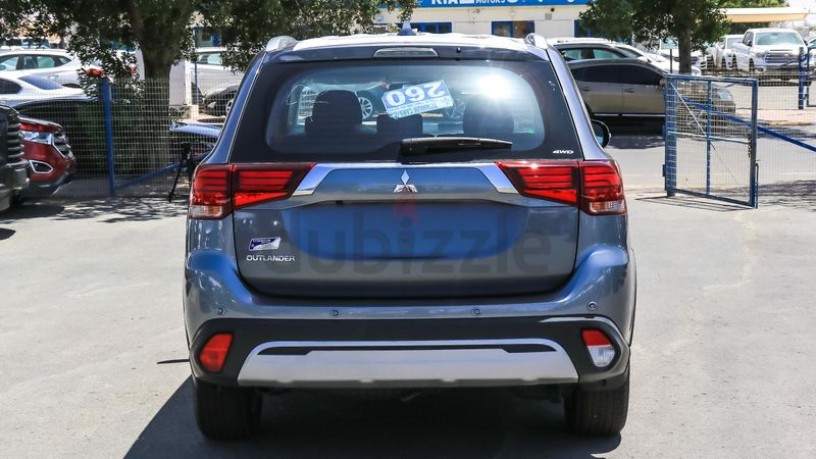 mitsubishi-outlander-24-automatic-4wd-5-year-warranty-at-72000-aed-big-7