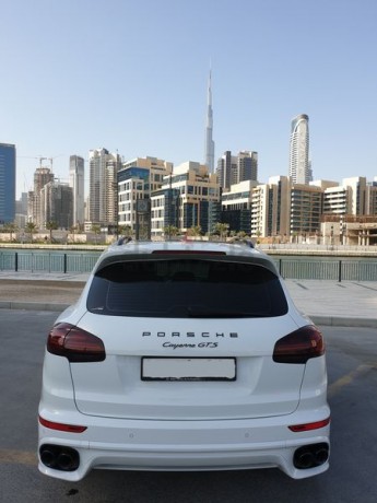 low-mileage-warranty-brand-new-gts-porsche-cayenne-big-4