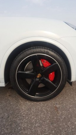 low-mileage-warranty-brand-new-gts-porsche-cayenne-big-0
