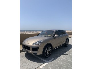 
                            
                            Porsche Cayenne 2016
                            
                        