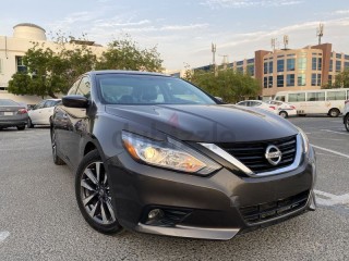 
                            
                            Nissan Altima 2017 Brown SV
                            
                        