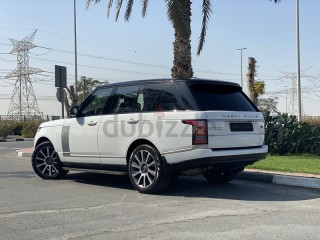 
                            
                            Range Rover vougue SE supercharg GCC full service history
                            
                        