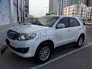 
                            
                            Toyota Fortuner 2013(4*4)2.7 single owner
                            
                        