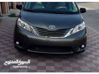 
                        Toyota Sienna 2014 LXE full option  excllent condition cer Green Color                                            