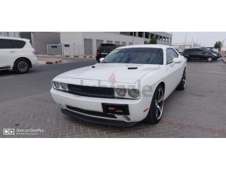 
                            
                            Dodge challenger 2012 v6 very clean and good condition.
                            
                        