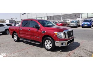 
                            
                            Nissan Titan. 4 doors. 2017 very clean and good condition orginal paint.
                            
                        