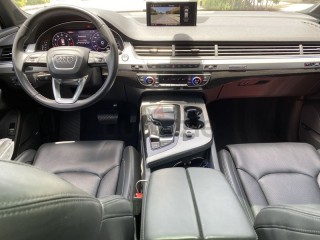 
                            
                            Audi Q7 2018 GCC specs Luxury Package Amazing condition with warranty and service contract
                            
                        