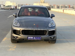 
                            
                            بورشة كايان 2016 رمادي الداخل احمر بدون حوادث ولاصبغ سيرفس كامل بالوكالة والسياره بحالة الوكالة فول
                            
                        