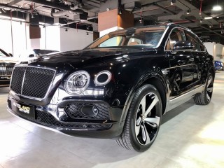 
                            
                            Bentley Bentayga (2020, BRAND NEW)
                            
                        