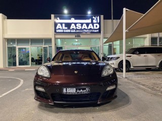 
                            
                            Porsche Panamera 2011 S V8
                            
                        