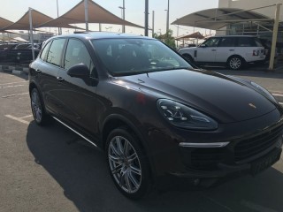 
                            
                            Porsche Cayenne V6 Platinum  GCC under dealer warranty
                            
                        