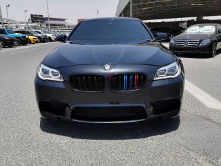 
                            
                            BMW M5 BLACK EDITION
                            
                        
