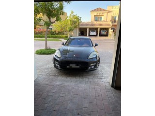 
                            
                            Porsche Panamera 4S
                            
                        