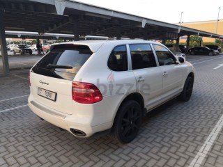 
                            
                            V6 Cayenne 2008 - Expat Family Car
                            
                        