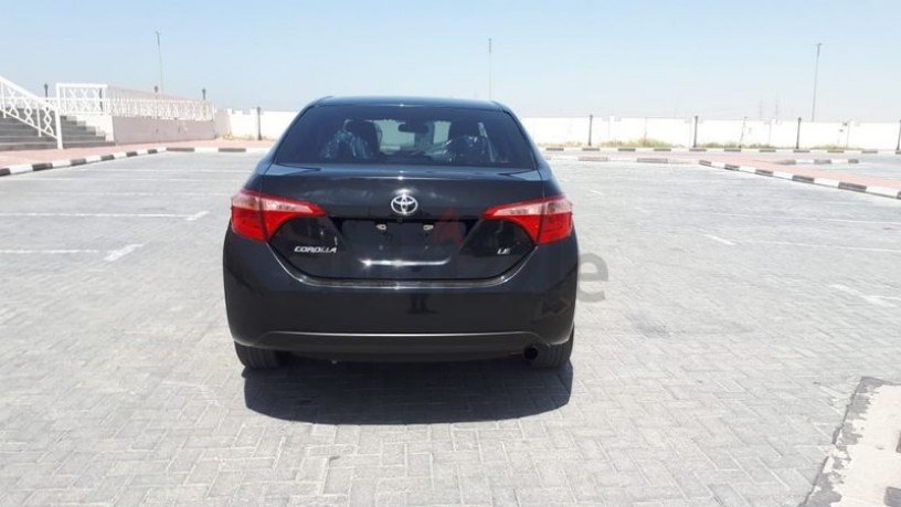 2018-toyota-corolla-big-6