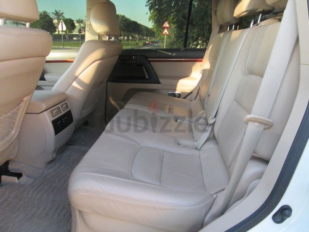toyota-land-cruiser-top-40l-v6-low-emi-monthly-aed-1859-for-sixty-months-big-7