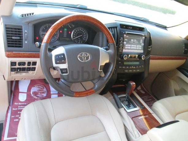 toyota-land-cruiser-top-40l-v6-low-emi-monthly-aed-1859-for-sixty-months-big-2