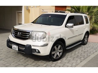 
                            
                            Honda Pilot 2015 TOURING, GCC, Top of the range, Under warranty and service with Honda
                            
                        