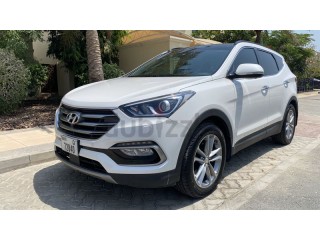 
                            
                            Perfect inside/outside, low mileage, under warranty Hyundai Santa Fe
                            
                        