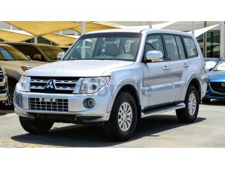 
                            
                            Mitsubishi pajero GCC full  Service history accident free
                            
                        