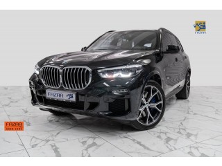 
                            
                            BMW X5 M KIT Sport 2019 - Black With warranty and Service Contract
                            
                        