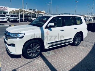 
                            
                            Toyota Land Cruiser GXR V8 2018 full options
                            
                        