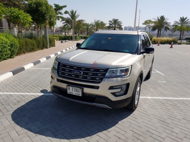 gcc-ford-explorer-xlt-automatic-one-expat-owner-from-new-big-14