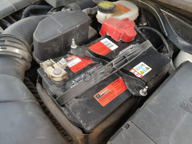 gcc-ford-explorer-xlt-automatic-one-expat-owner-from-new-big-3