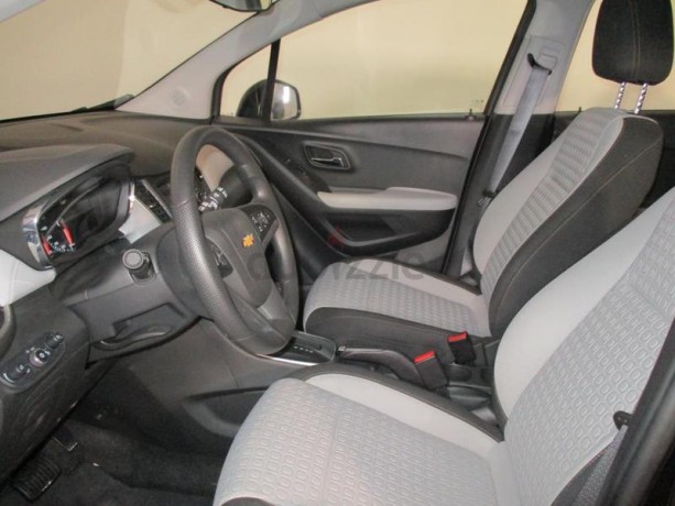 2018-chevrolet-trax-lt-18l-fwd-base-faceplated-hmi-16-big-3