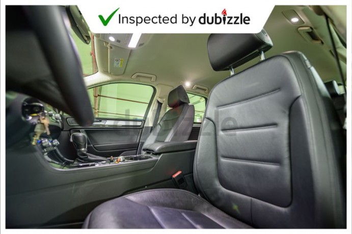 aed1852month-2018-volkswagen-touareg-se-36l-full-volkswagen-service-warranty-service-big-4