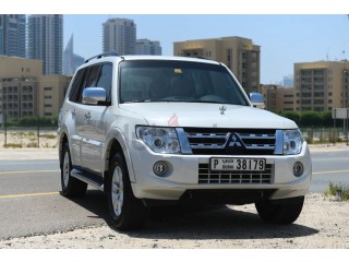 
                            
                            MITSUBISHI PAJERO FULL OPTION 2014 3.6L GCC SPEC
                            
                        