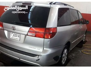 
                        Toyota Sienna made in 2004 for sale                                            