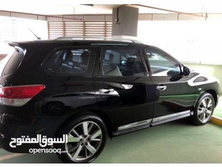 
                        Nissan Pathfinder SV 3.5L V6                                            