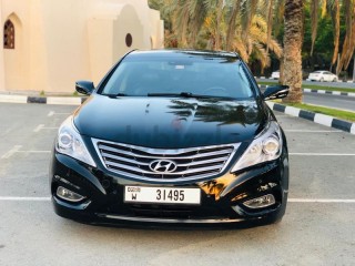 
                            
                            Azera 2014 model GCC V6 full option panoramic sunroof
                            
                        