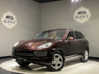 
                            
                            2014 Porsche Cayenne Platinum Edition, Porsche Warranty, Porsche Service History, GCC
                            
                        