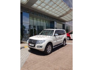 
                            
                            Pajero 2016 - Top of the range
                            
                        