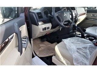 
                            
                            MITSUBISHI PAJERO GLS V6 2014 GCC SPEC FULL OPTION - 128000kms
                            
                        
