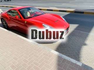 
                            
                            فيراري كاليفورنيا
                            
                        