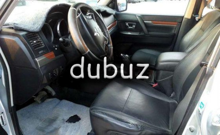 2009-mitsubishi-pajero-for-sale-big-2
