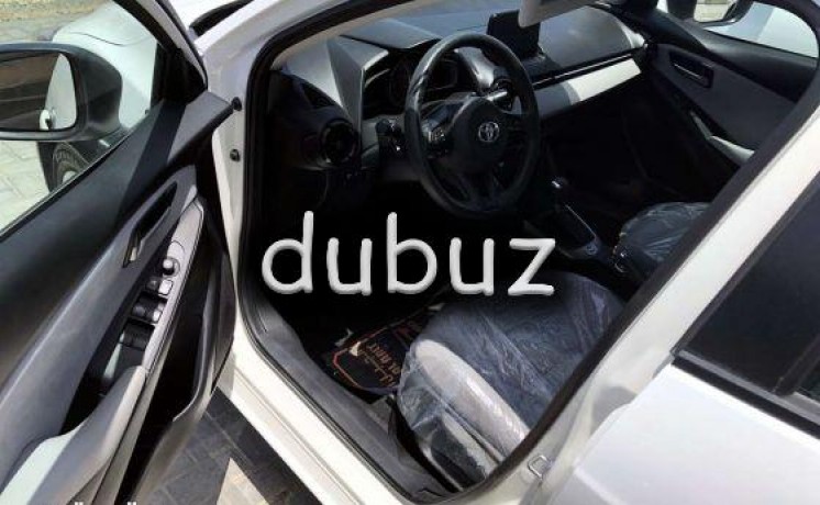 toyota-yaris-2019-ajman-big-6
